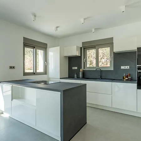 Manitennisvillas